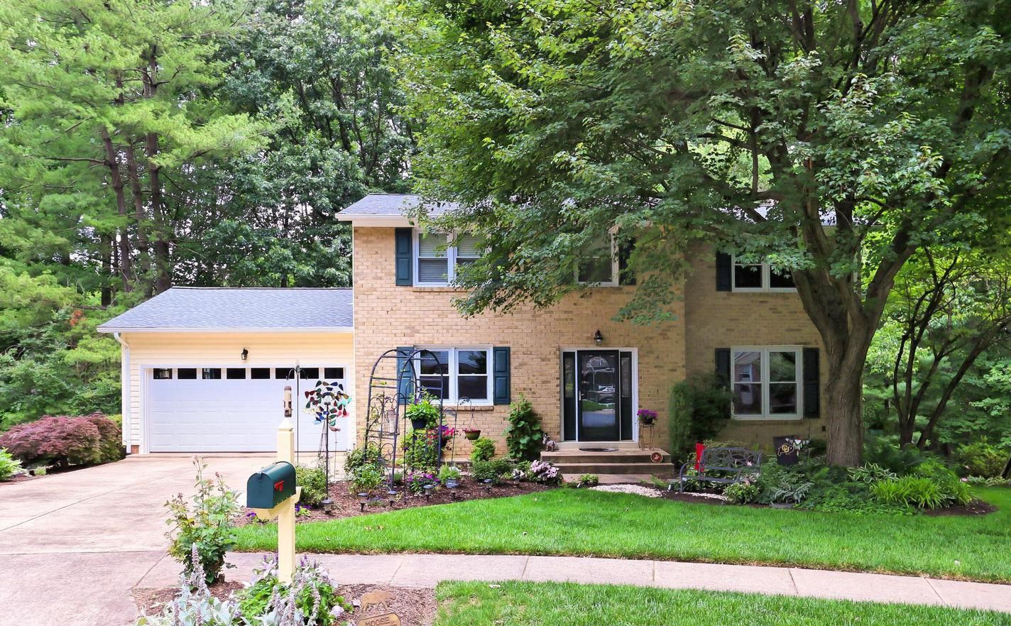 5222 Nottinghill Ln, Fairfax, VA 22032